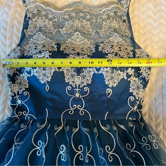 Chi Chi London Reign or Shine Teal Metallic Lace Sleeveless Midi Prom Dress 10 - Picture 8 of 13